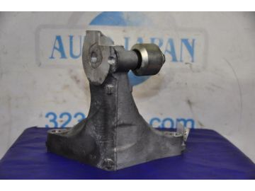 Кронштейн КПП прав. SUBARU LEGACY BN 14-18