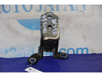 Петля двери нижняя задн. лев. LEXUS RX300/330/350/400 03-09
