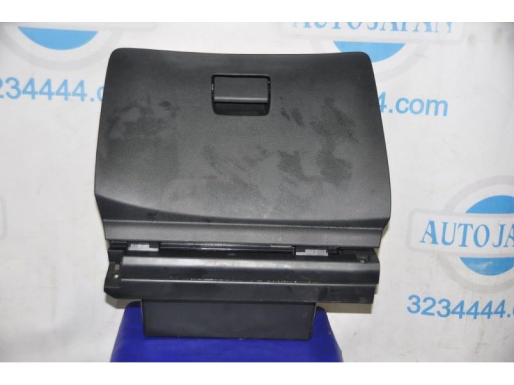 68520-4AT0A | Бардачок NISSAN SENTRA B17 12-21