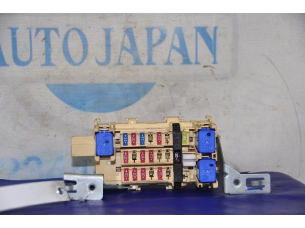 24311-1HA0A | Блок запобіжників салон NISSAN SENTRA B17 12-21