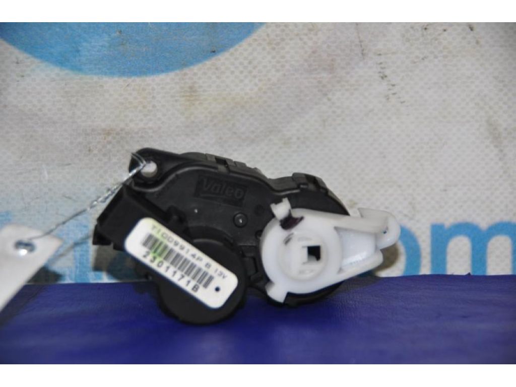 27731-3DF0A | Моторчик заслонки печки NISSAN SENTRA B17 12-21 - Фото 2