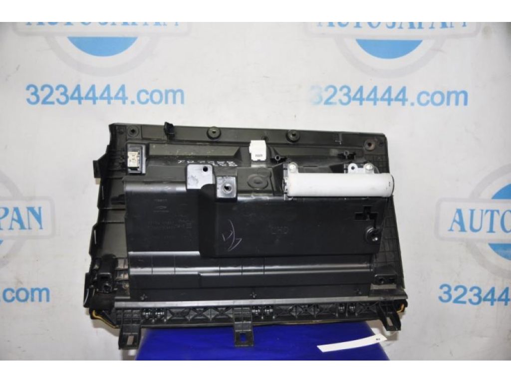 68102-JK600 | Бардачок INFINITI G25/G35/G37/Q40 06-14 - Фото 3