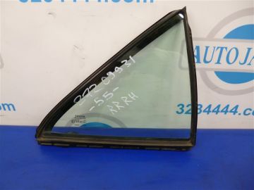 Стекло двери глухое задн. прав. TOYOTA CAMRY 55 14-17