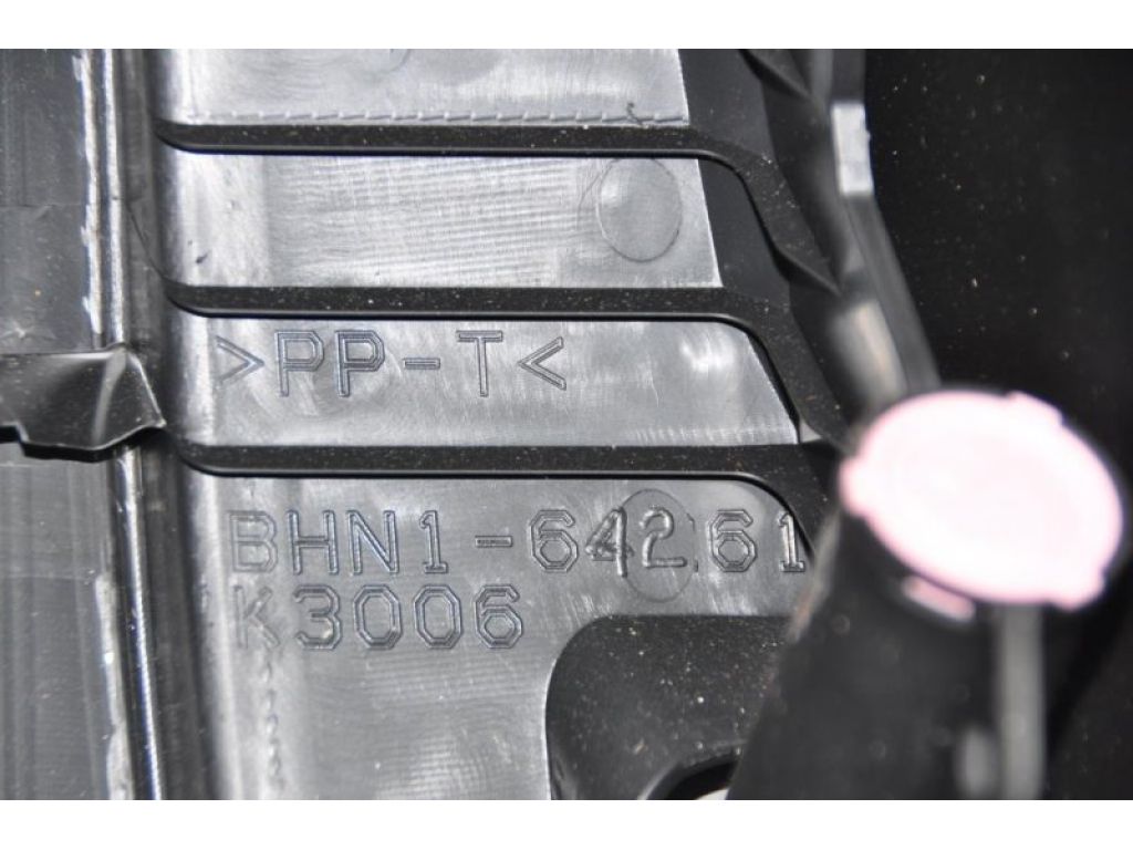BHN1-64-030C02 | Бардачок MAZDA 3 BM 13-19 - Фото 4