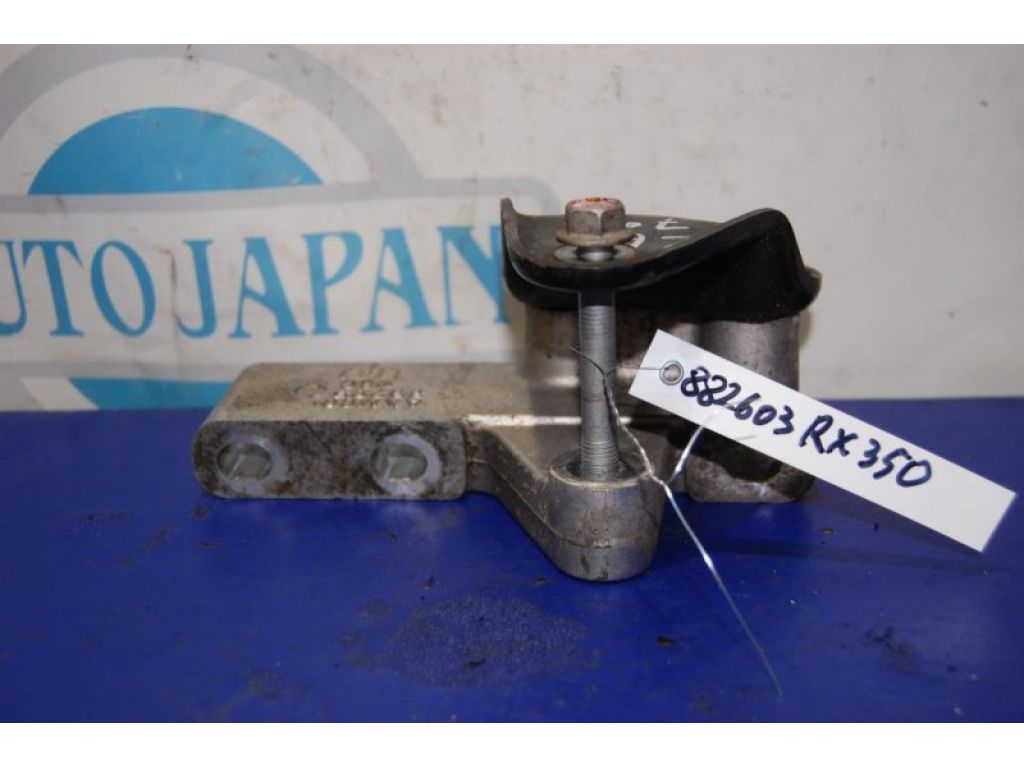 12313-0P040 | Кронштейн двигуна LEXUS RX300/330/350/400 03-09