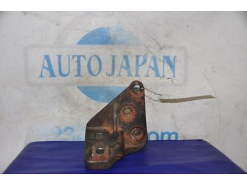 Кронштейн КПП лів. LEXUS RX300/330/350/400 03-09