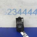 84810-33120 | Кнопка склопідіймача TOYOTA CAMRY 40 06-11