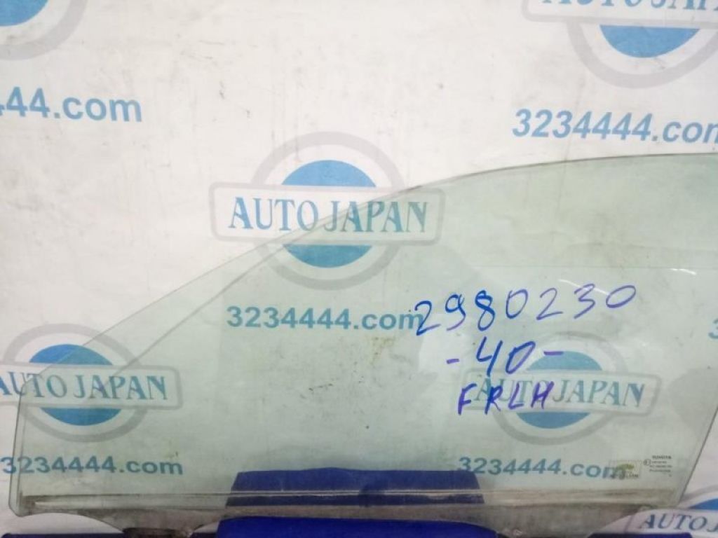 68102-06080 | Скло дверей передн. лів. TOYOTA CAMRY 40 06-11