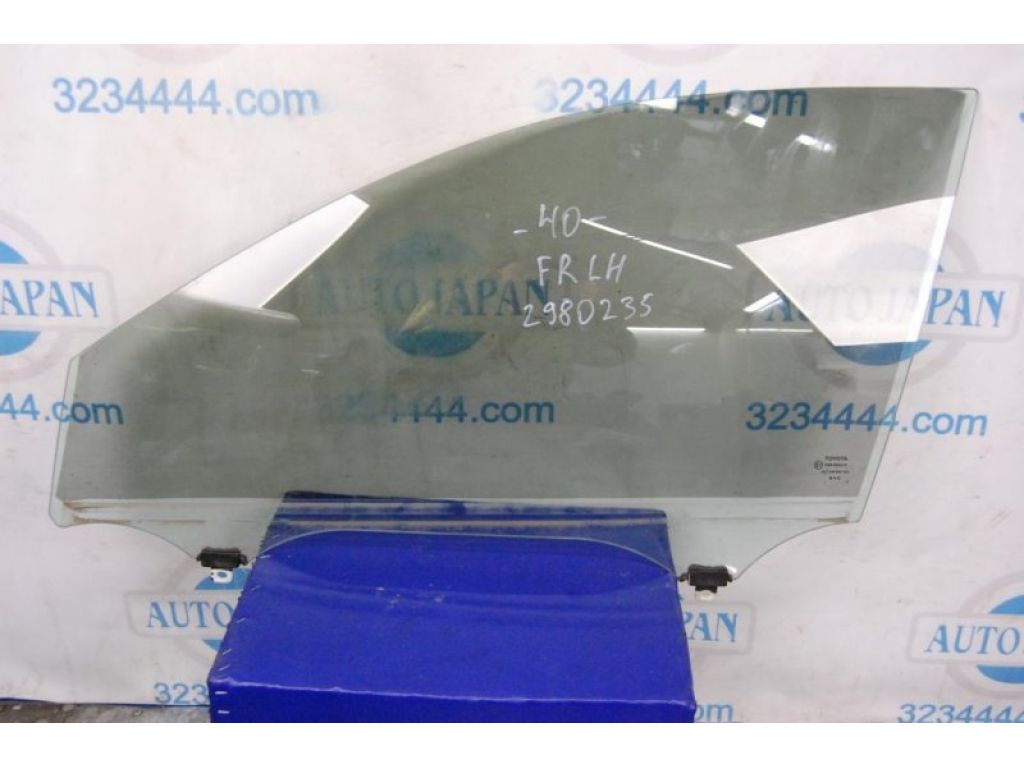 68102-33130 | Скло дверей передн. лів. TOYOTA CAMRY 40 06-11