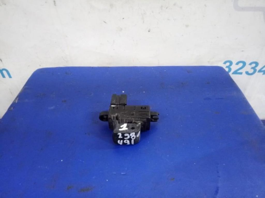 25411-JD000 | Кнопка склопідіймача задн. лів. NISSAN TEANA J32 08-14