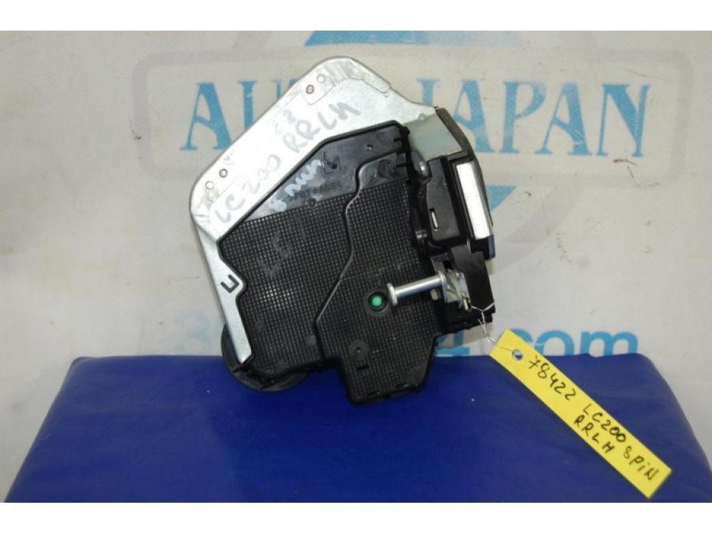 69060-60110 | Замок двері задн. лів. TOYOTA LAND CRUISER 200 08-21