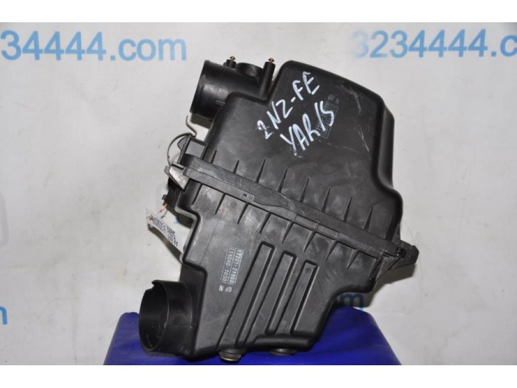 17701-21050 | Корпус воздушного фильтра TOYOTA YARIS 00-05