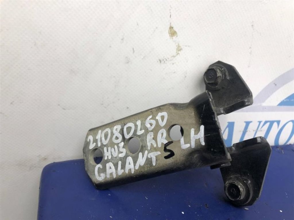 MR271688 | Петля двери нижняя задн. лев. MITSUBISHI GALANT 03-12