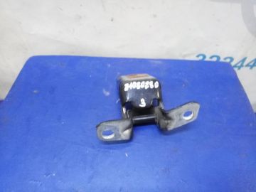 Петля двері нижня задн. лів. MAZDA 3 BK 03-08