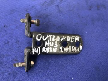 Петля двері нижня задн. лів. MITSUBISHI OUTLANDER 03-07