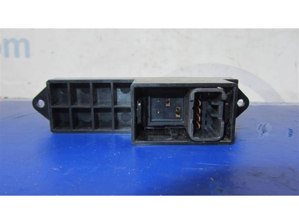 MR587792 | Кнопка склопідіймача MITSUBISHI OUTLANDER 03-07 - Фото 5