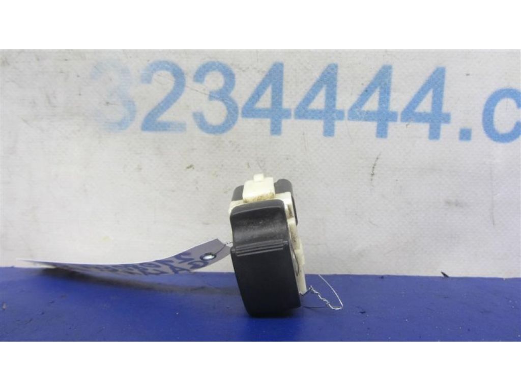 MR587791 | Кнопка стеклоподъемника MITSUBISHI GALANT 03-12