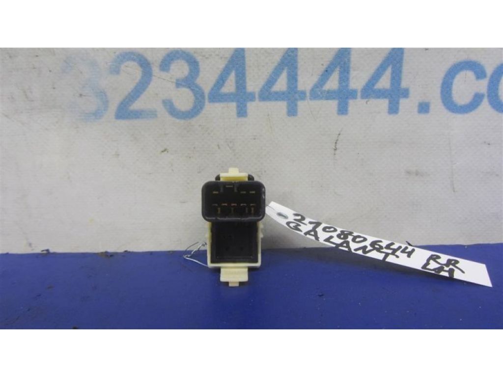 MR587791 | Кнопка стеклоподъемника MITSUBISHI GALANT 03-12 - Фото 3
