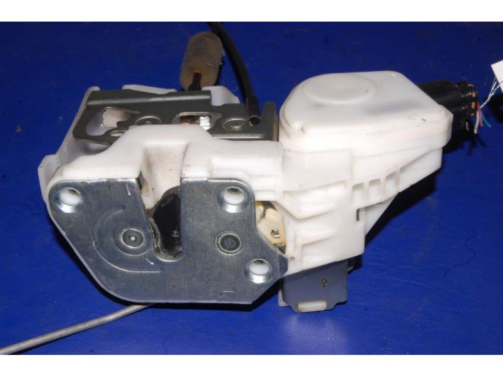 MR599899 | Замок двері передн. лів. MITSUBISHI GALANT 03-12