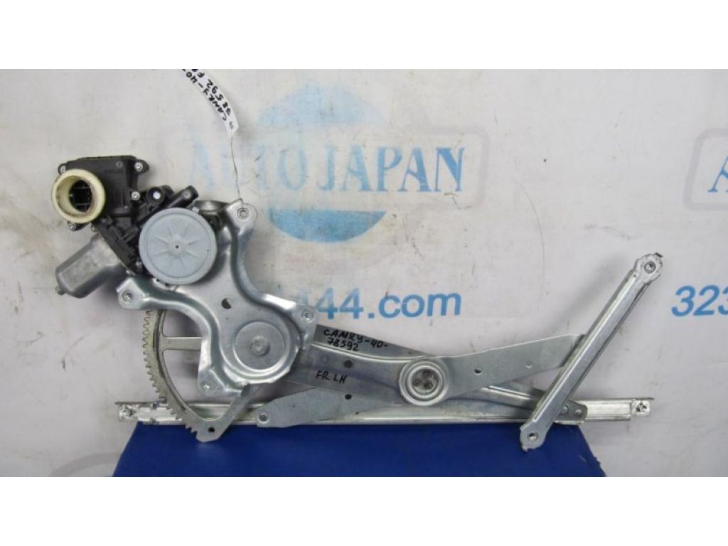 69802-33050 | Стеклоподъемник передн. лев. TOYOTA CAMRY 40 06-11