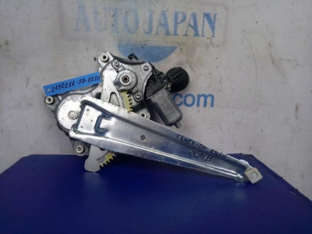 69803-06140 | Склопідйомник задн. прав. TOYOTA CAMRY 50 12-15