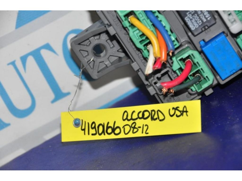 38200-TA0-A51 | Блок предохранителей салон HONDA ACCORD USA 07-12 - Фото 2