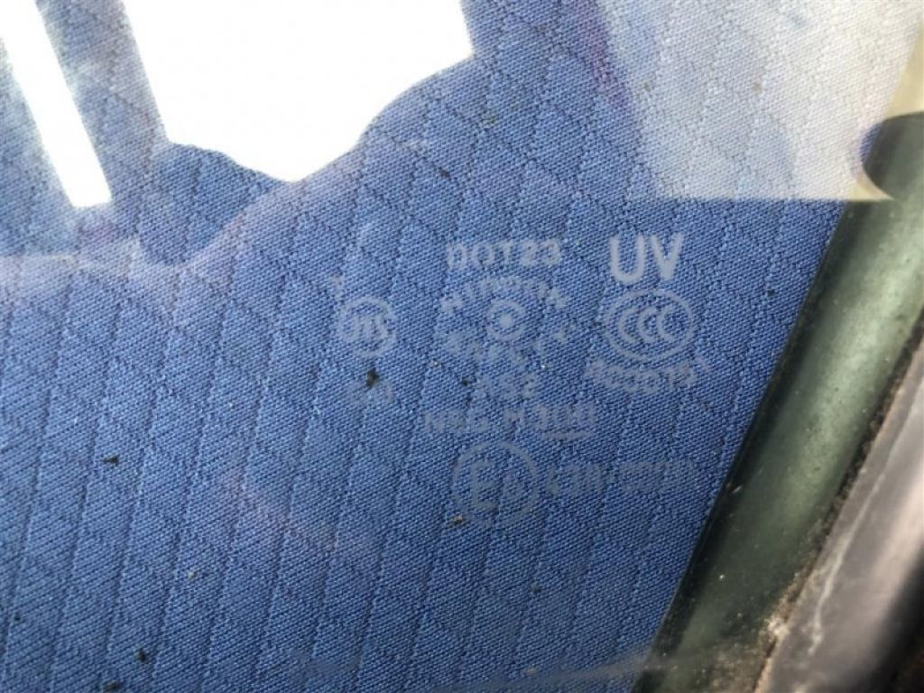 82263-JK000 | Скло дверей глухе задн. лів. INFINITI G25/G35/G37/Q40 06-14 - Фото 2