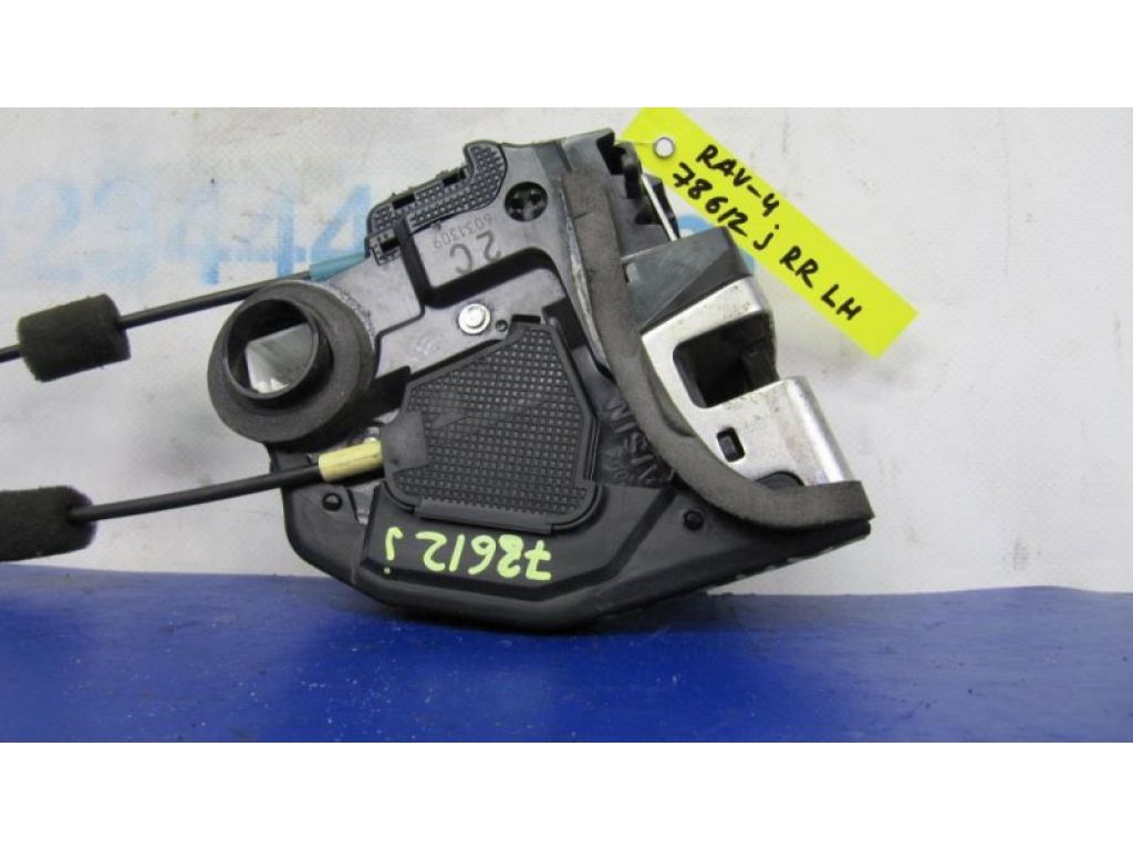 69060-42021 | Замок двери задн. лев. TOYOTA RAV4 05-12