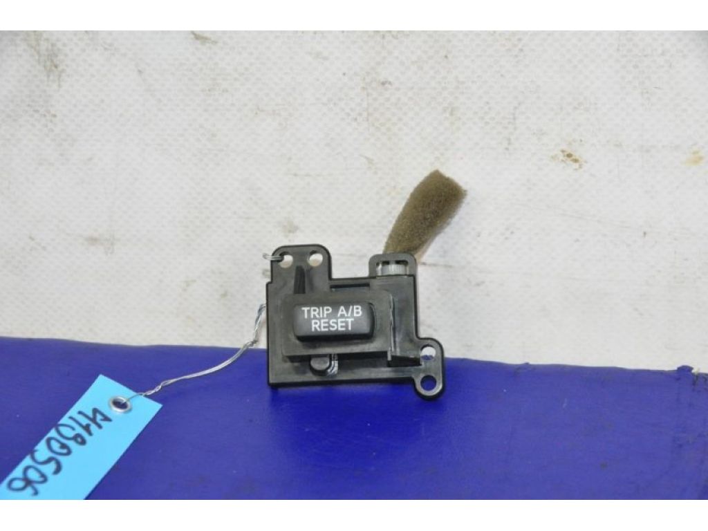 25273-JK60A | Кнопки на руль INFINITI G25/G35/G37/Q40 06-14