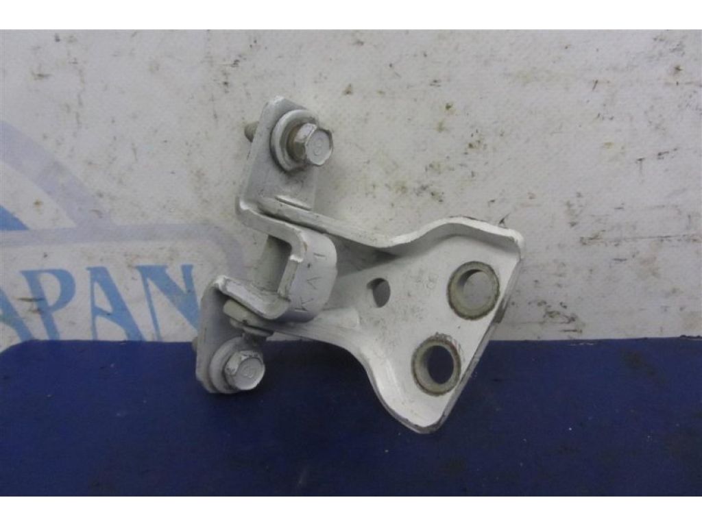 MR220211 | Петля двери верхняя задн. лев. MITSUBISHI GALANT 03-12