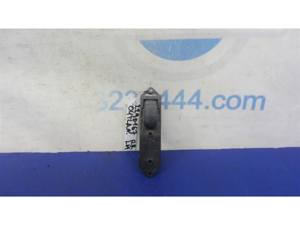 MR587792 | Кнопка стеклоподъемника MITSUBISHI OUTLANDER 03-07