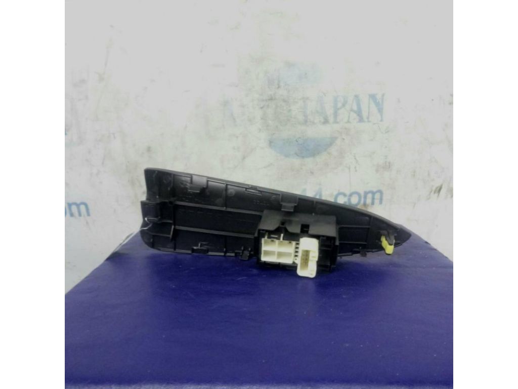 84810-52030 | Кнопка стеклоподъемника задн. прав. TOYOTA RAV4 05-12 - Фото 3