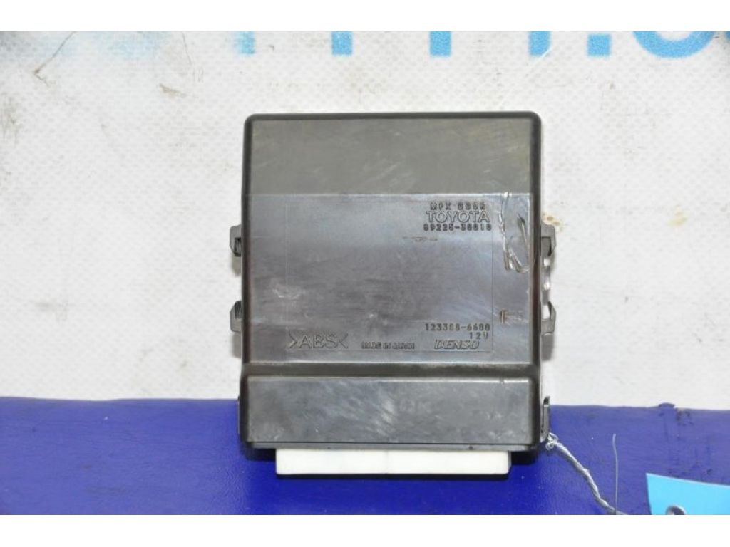 89225-30010 | Блок керування центральним замком LEXUS GS350 GS300 05-11