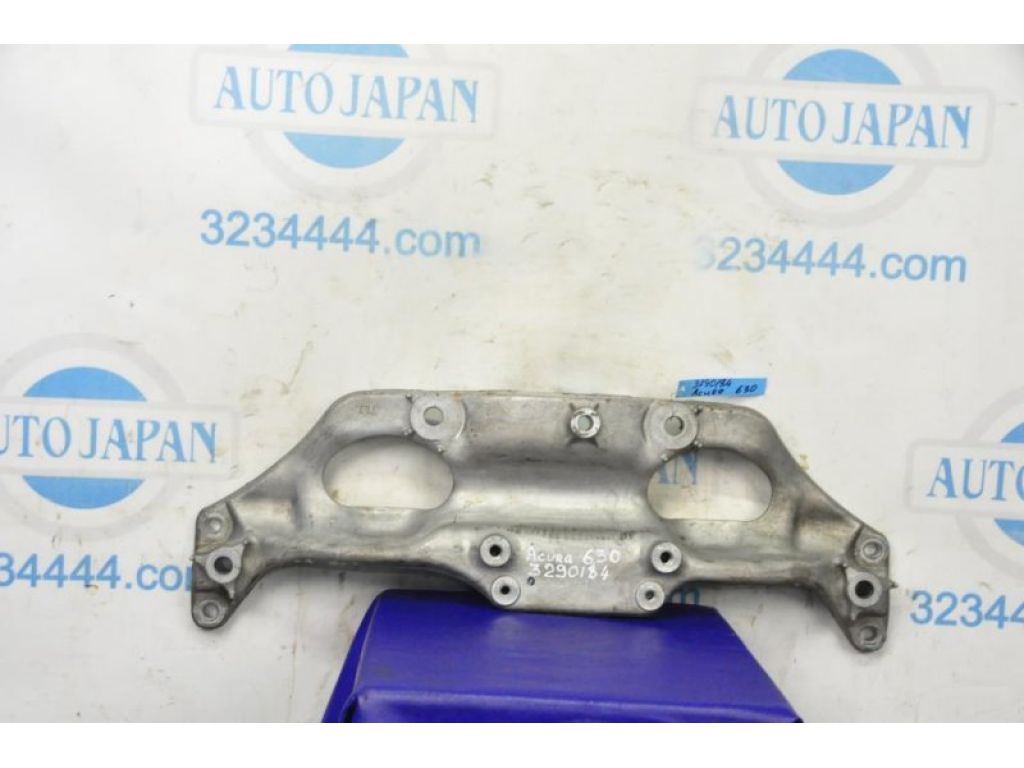 50680-TL1-E00 | Крепление балки подвески ACURA TSX 08-14