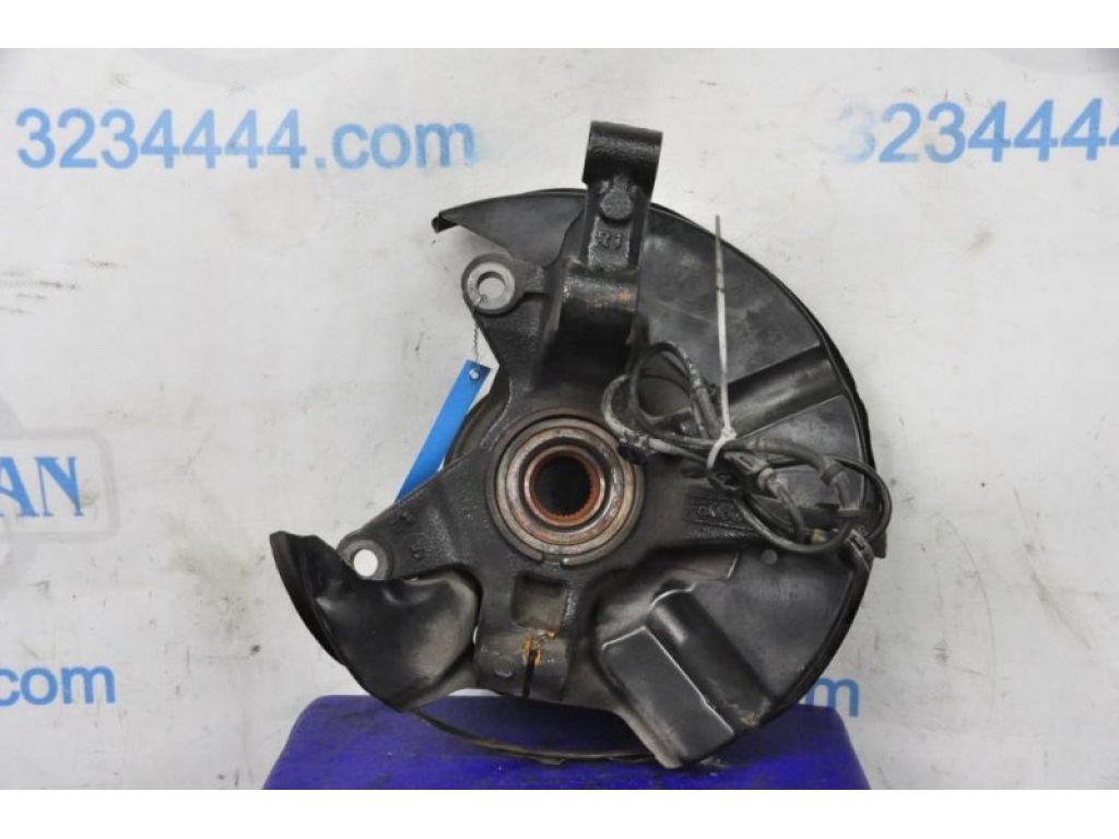 L206-33-020A | Кулак поворотный передн. прав. MAZDA CX-7 06-12