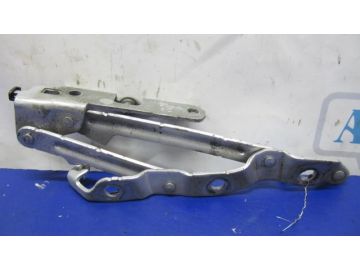 Петля кришки багажника лів. INFINITI G25/G35/G37/Q40 06-14
