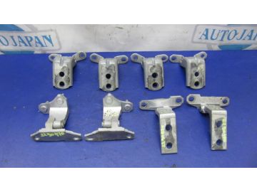 Петля двері INFINITI G25/G35/G37/Q40 06-14