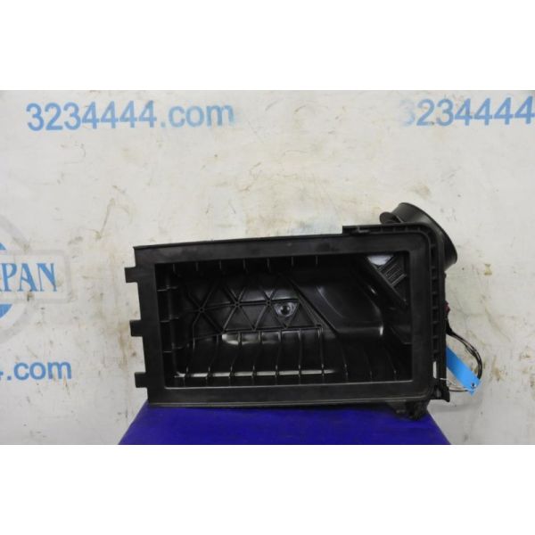 Кришка корпусу повітряного фільтра LINCOLN MKZ 07-09 7T4Z-9661-A — 3