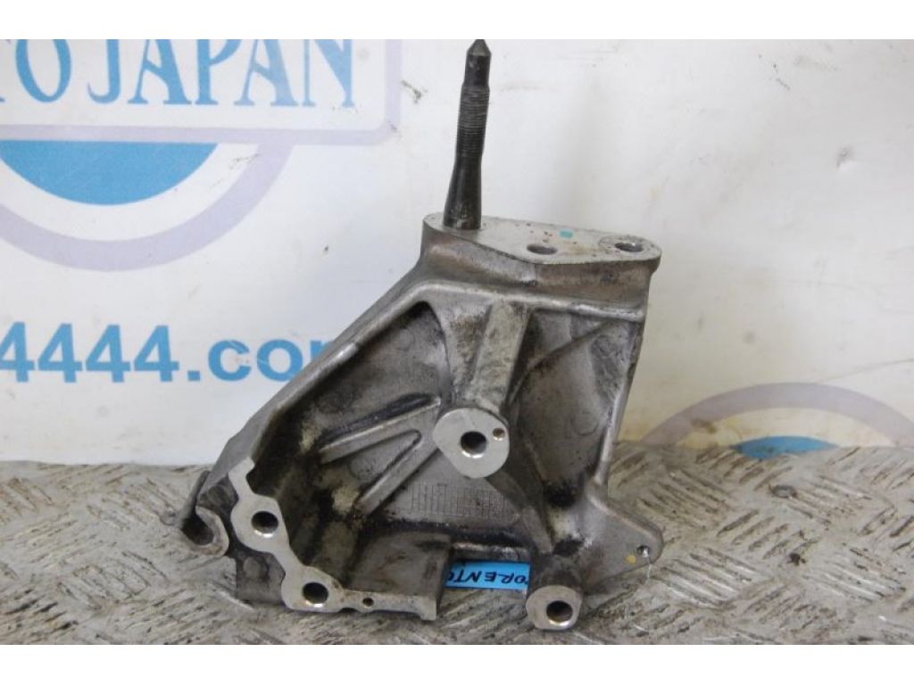 Кронштейн двигуна KIA SORENTO BL 02-09