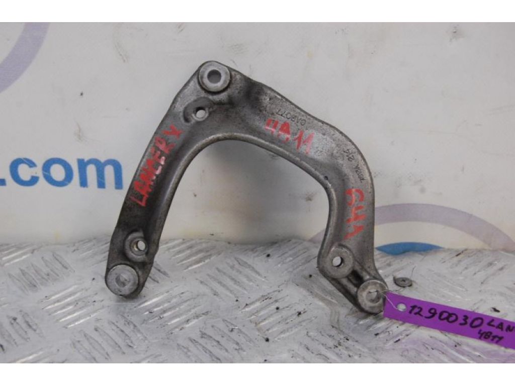 7813A218 | Кронштейн компрессора кондиционера MITSUBISHI LANCER X 10 07-15