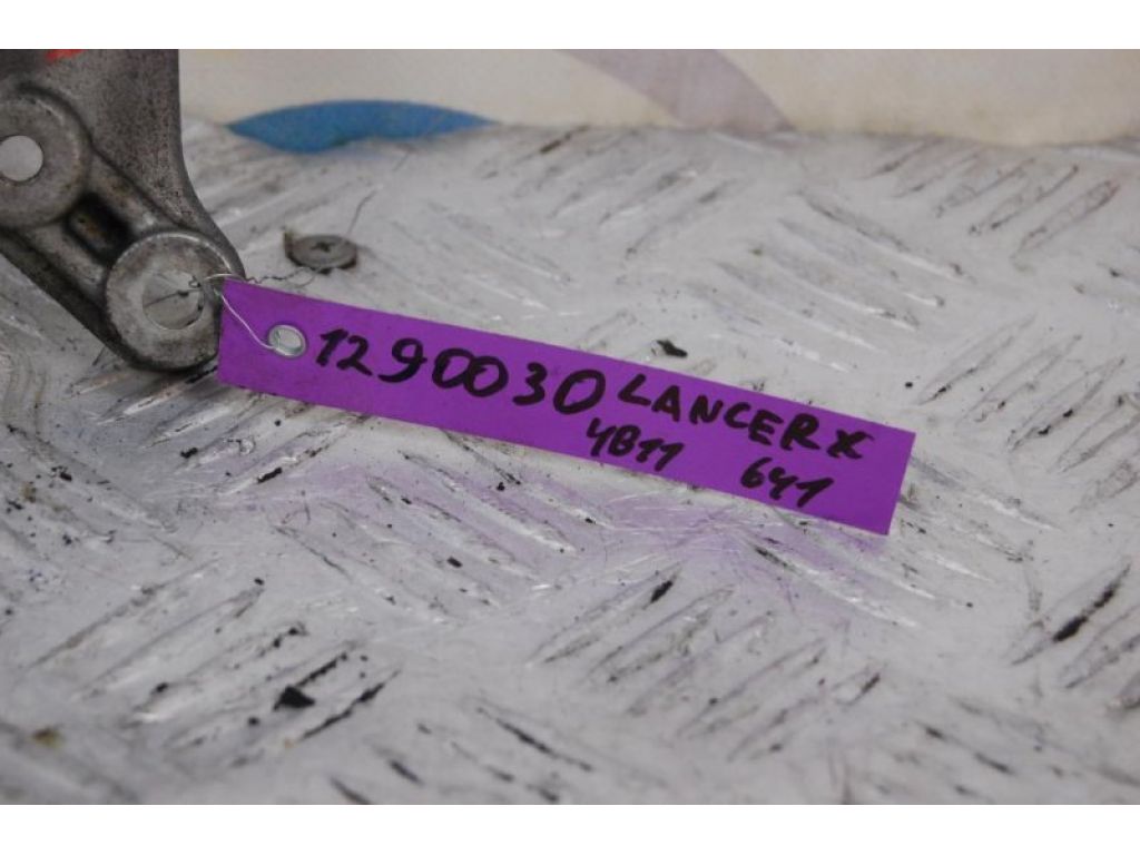 7813A218 | Кронштейн компрессора кондиционера MITSUBISHI LANCER X 10 07-15 - Фото 3