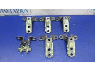 Петля двери MITSUBISHI OUTLANDER XL 05-13