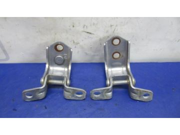Петля двері MAZDA CX-9 06-16