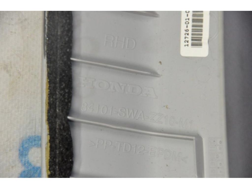 84101-SWA-ZZ10 | Накладка на стойку кузова HONDA CRV 06-12 - Фото 3