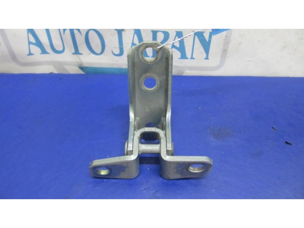 5702A006 | Петля двери нижняя задн. лев. MITSUBISHI LANCER X 10 07-15