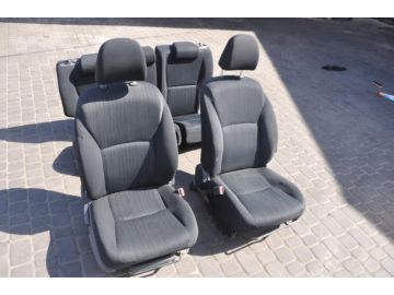 Сиденья комплект TOYOTA AURIS 06-12