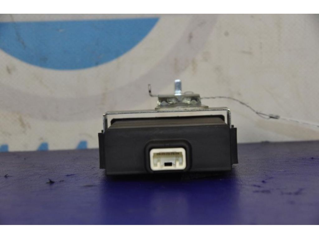 89741-02100 | Блок управления центральным замком TOYOTA AURIS 06-12 - Фото 4