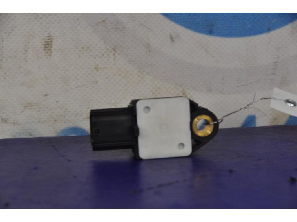 89831-02060 | Датчик удару TOYOTA AURIS 06-12 - Фото 3
