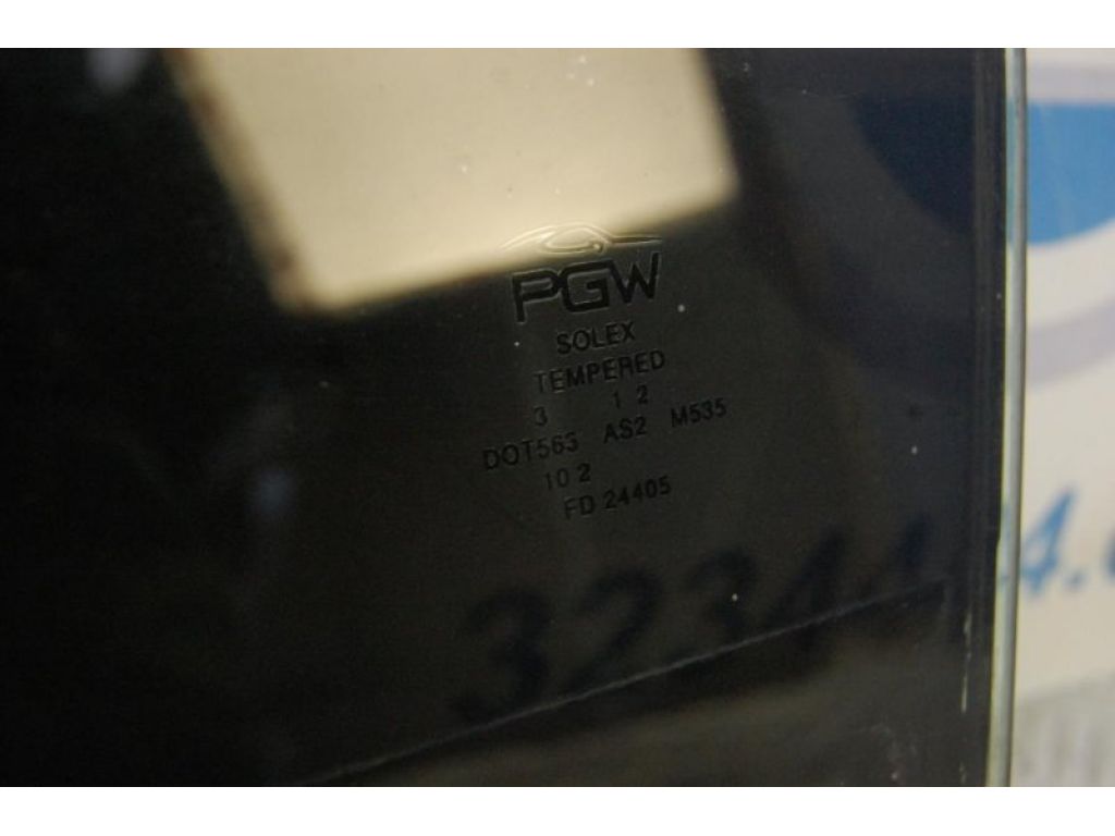 68104-47050 | Стекло двери задн. лев. TOYOTA PRIUS - 30 09-17 - Фото 3