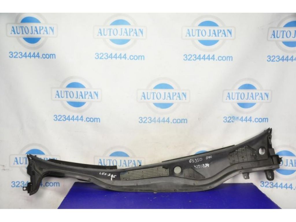 55708-30100 | Пластик под лобовое стекло / Жабо LEXUS GS350 GS300 05-11